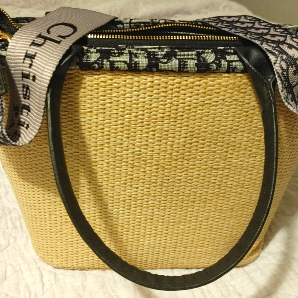 Wicker tote bag